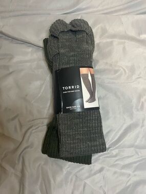 torrid Ribbed Over-the-Knee Socks in Dark Gray and green